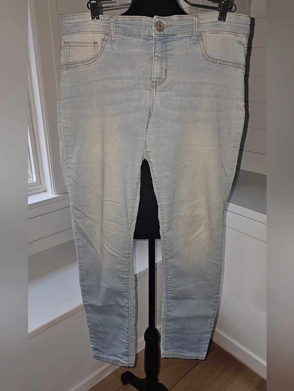 SO Light Wash Women's Skinny Jeans - Light Blue SIZE 15